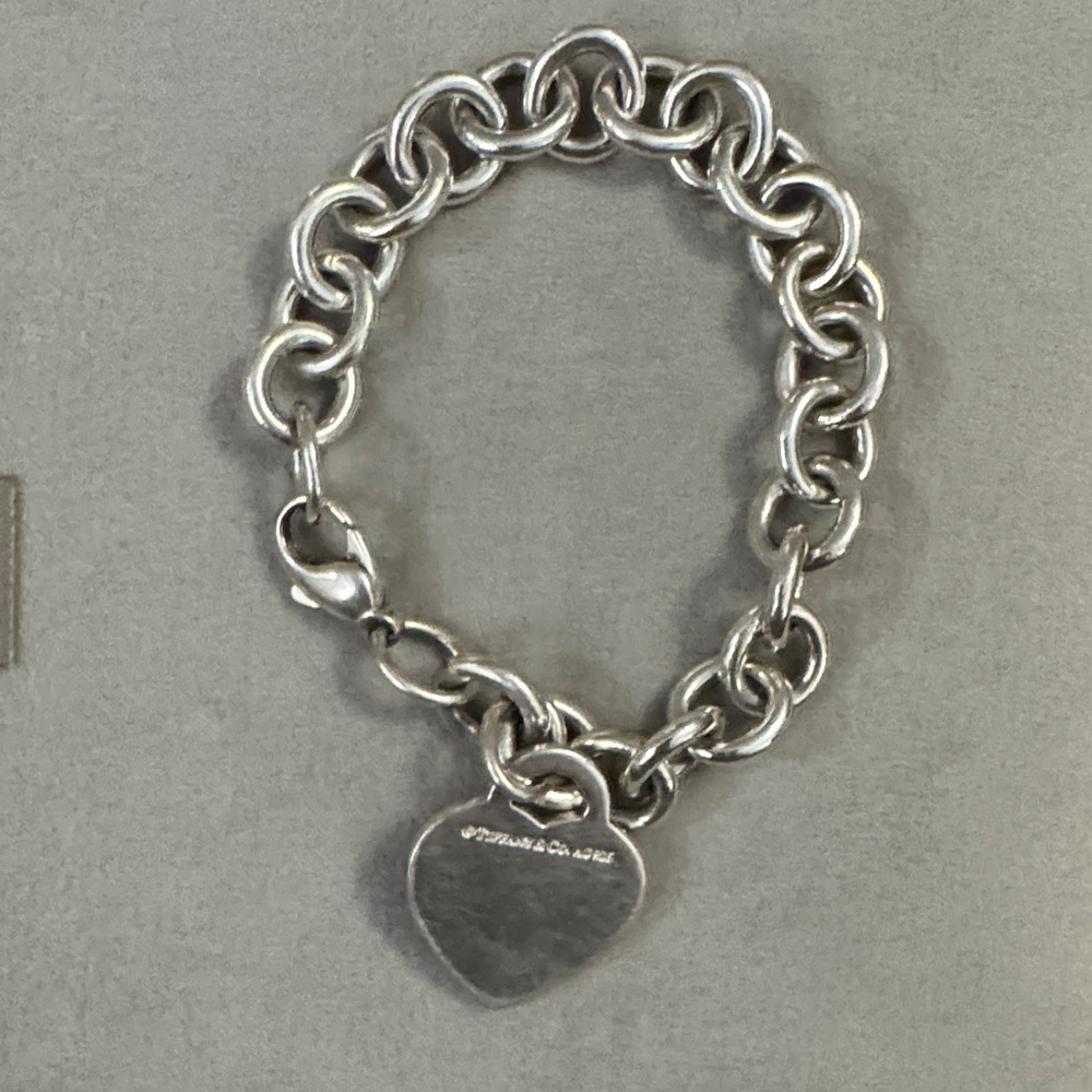 Tiffany & Co. Silver Bracelet Pink Splash Heart Charm - Picture 2 of 4